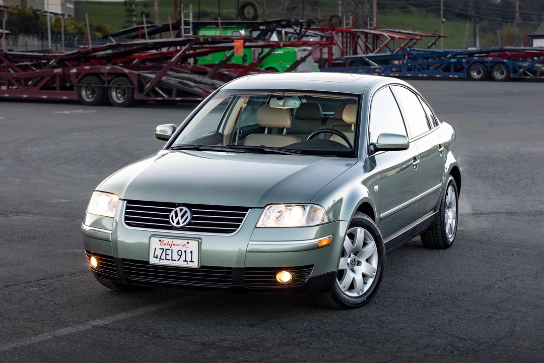 2003 Volkswagen Passat - Image 10 of 31