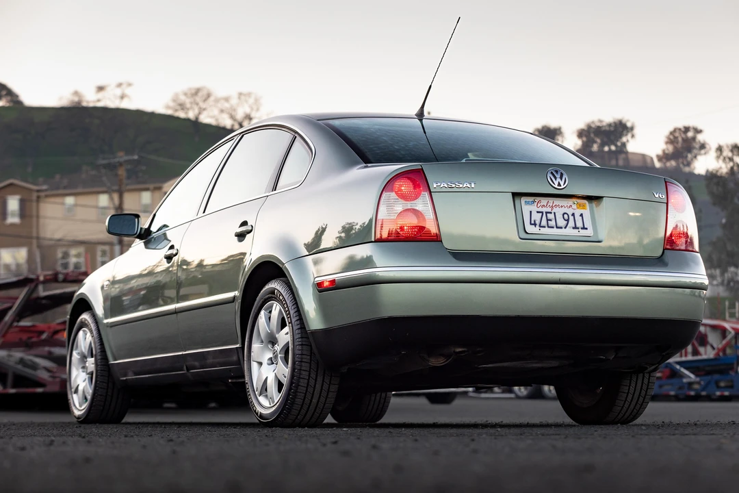 2003 Volkswagen Passat - Image 19 of 31