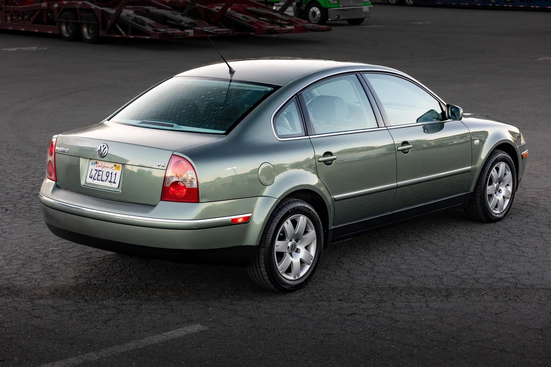 2003 Volkswagen Passat - Image 27 of 31