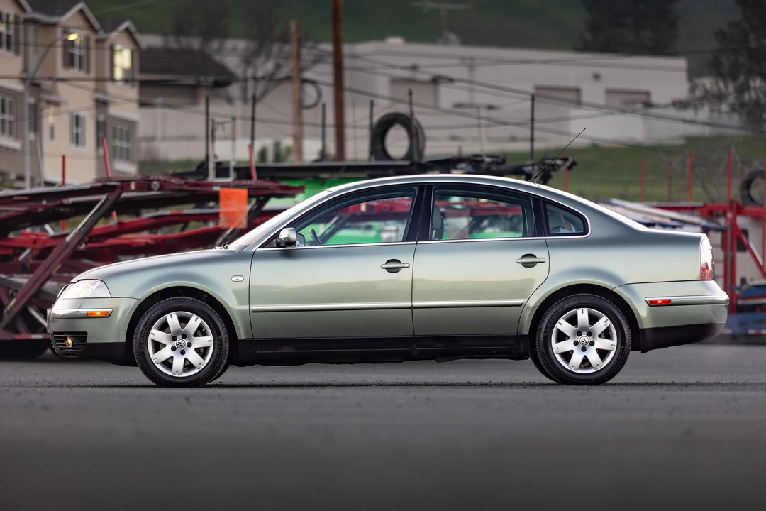 2003 Volkswagen Passat - Image 15 of 31