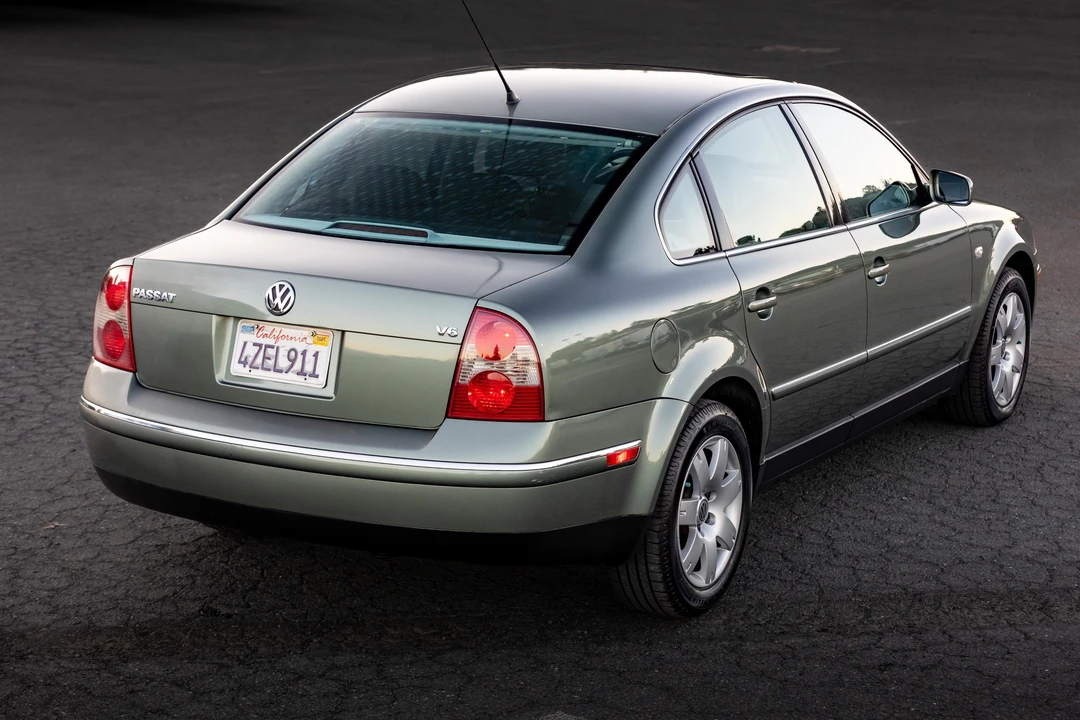 2003 Volkswagen Passat - Image 26 of 31