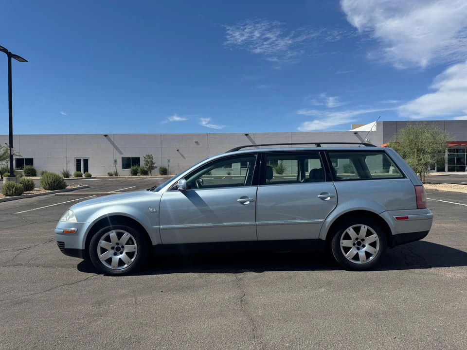 2003 Volkswagen Passat - Image 11 of 31