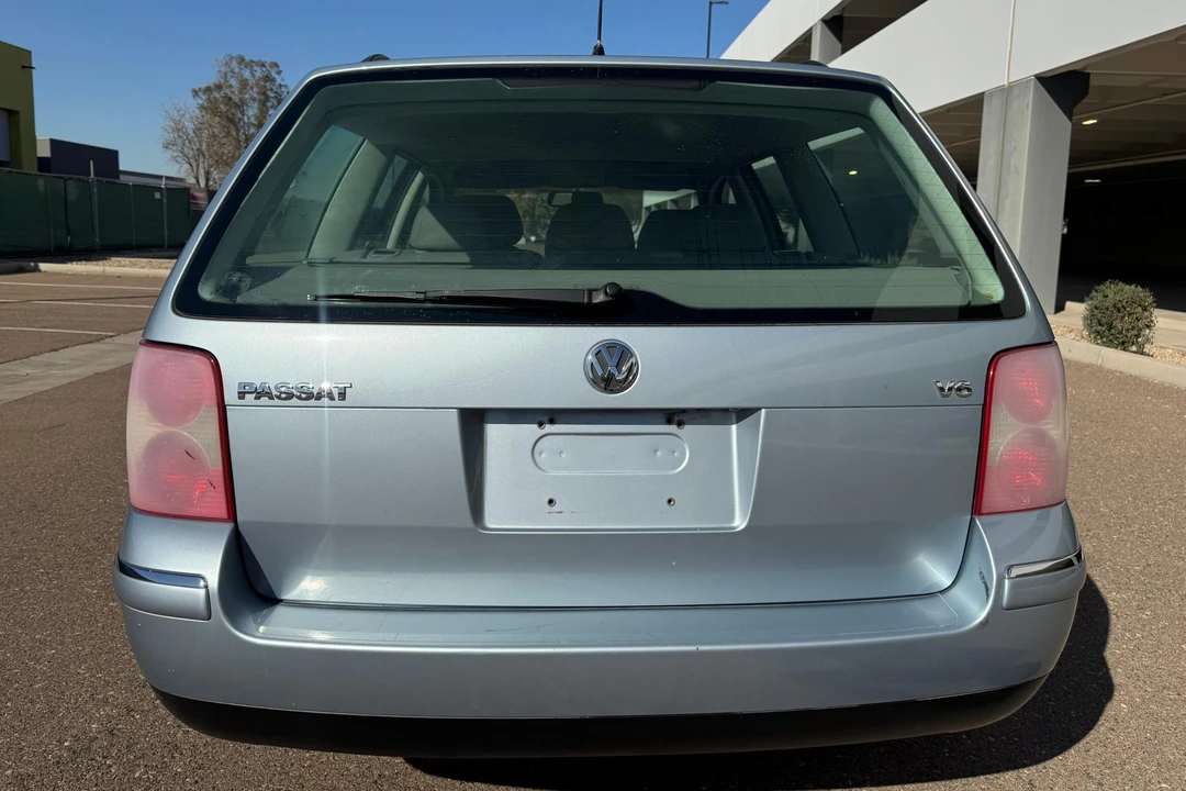2003 Volkswagen Passat - Image 5 of 31