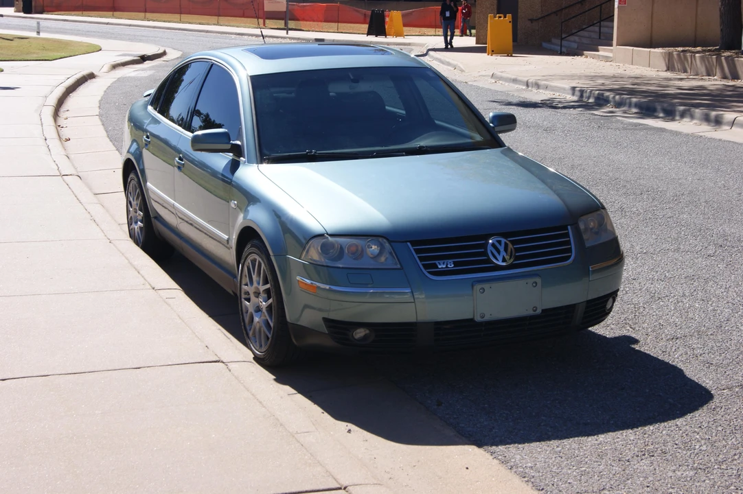 2003 Volkswagen Passat - Image 18 of 31