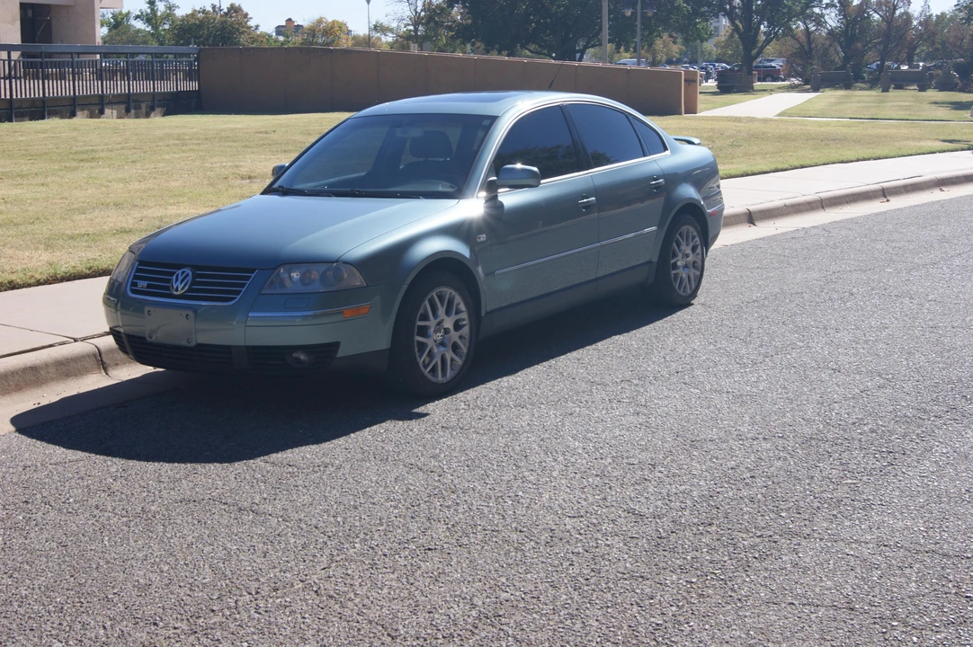 2003 Volkswagen Passat - Image 7 of 31
