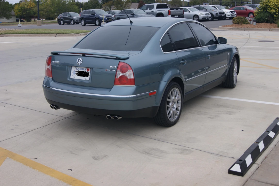 2003 Volkswagen Passat - Image 14 of 31