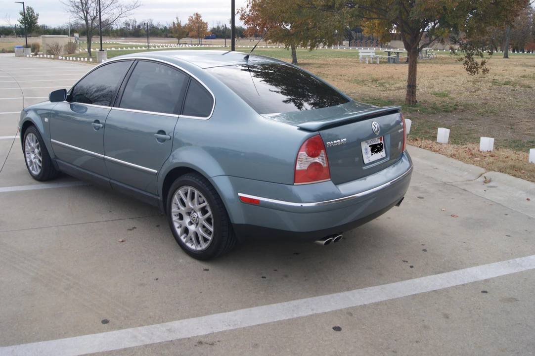 2003 Volkswagen Passat - Image 11 of 31