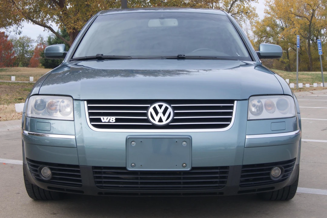 2003 Volkswagen Passat - Image 2 of 31