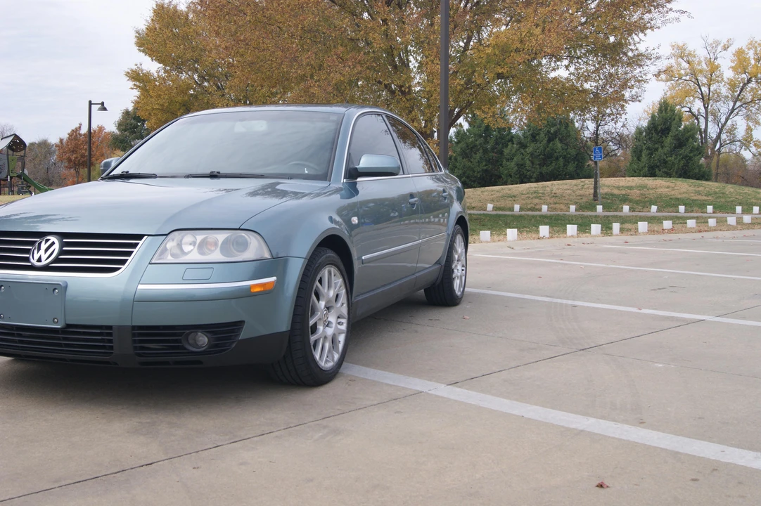 2003 Volkswagen Passat - Image 23 of 31