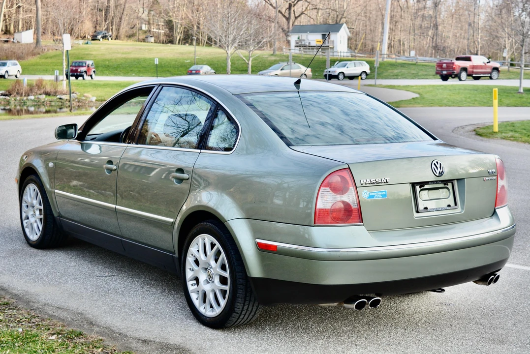 2003 Volkswagen Passat - Image 10 of 31