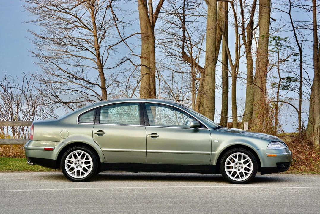 2003 Volkswagen Passat - Image 3 of 31