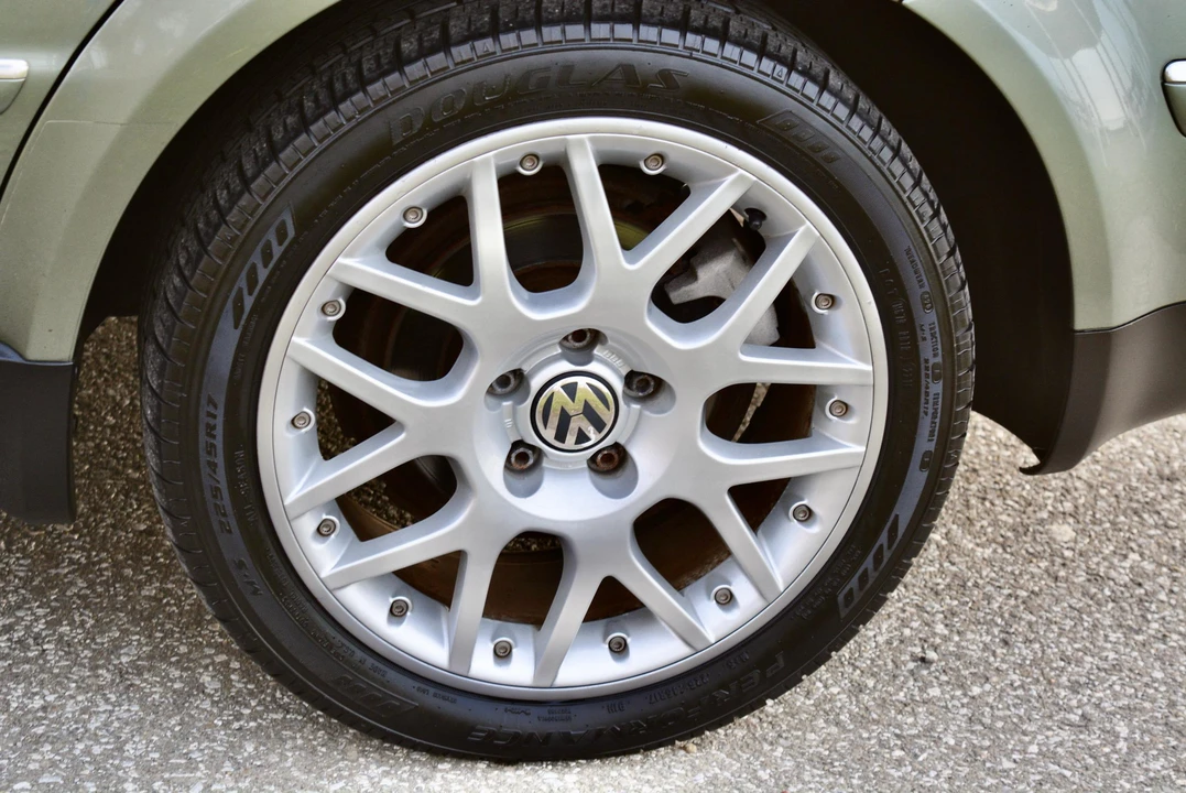 2003 Volkswagen Passat - Image 30 of 31