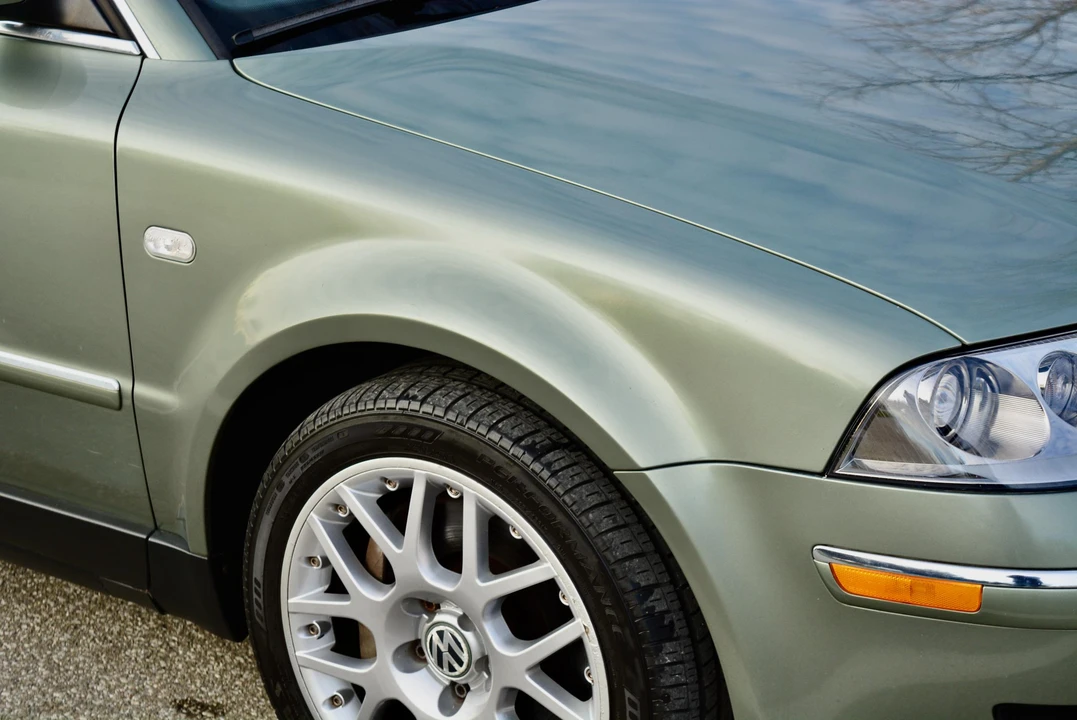 2003 Volkswagen Passat - Image 25 of 31