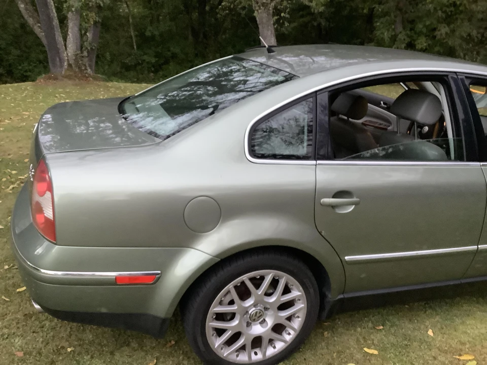 2003 Volkswagen Passat - Image 27 of 31