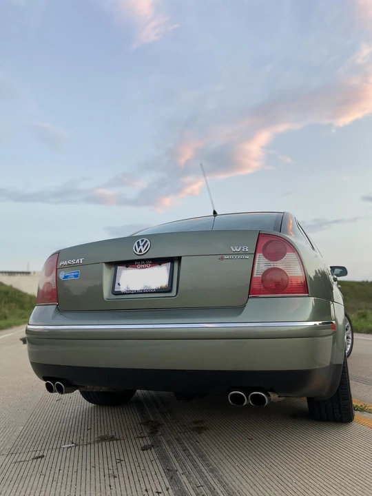 2003 Volkswagen Passat - Image 25 of 31