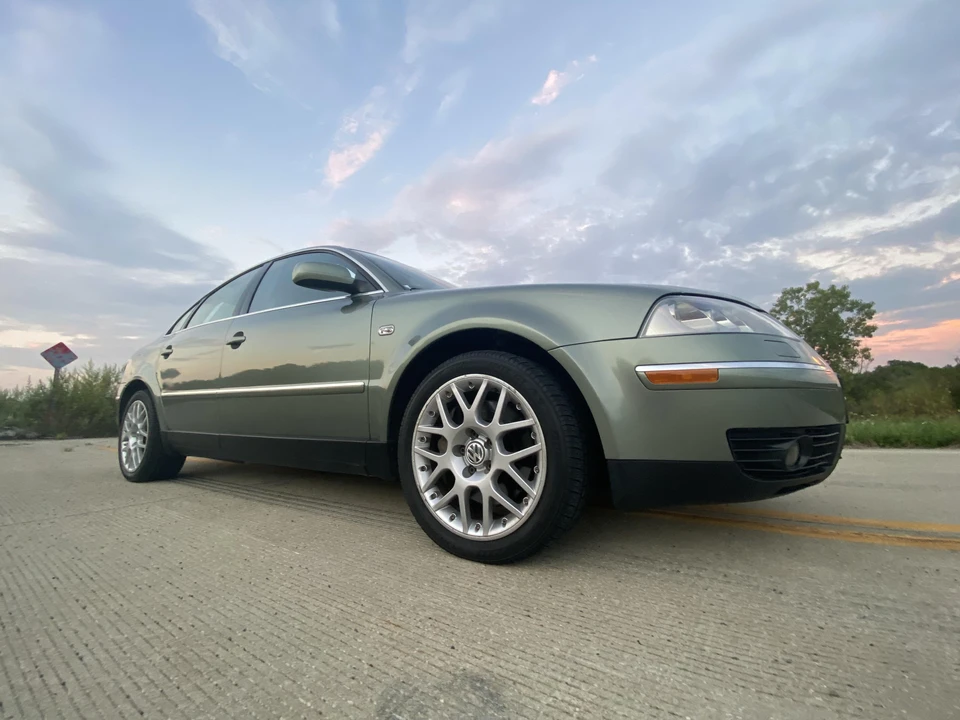 2003 Volkswagen Passat - Image 14 of 31