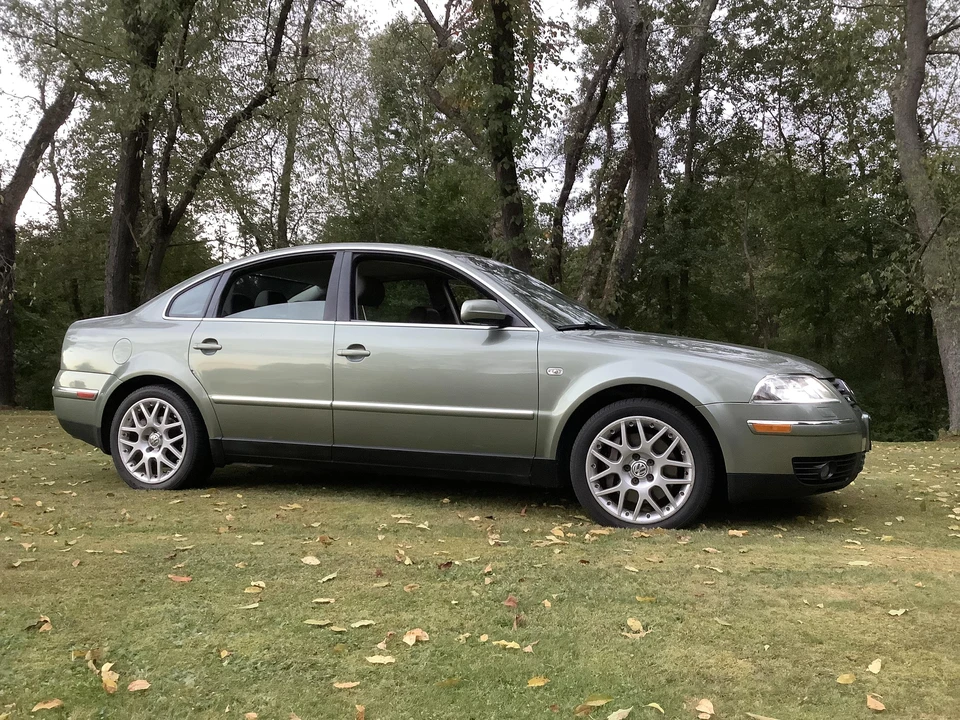 2003 Volkswagen Passat - Image 13 of 31