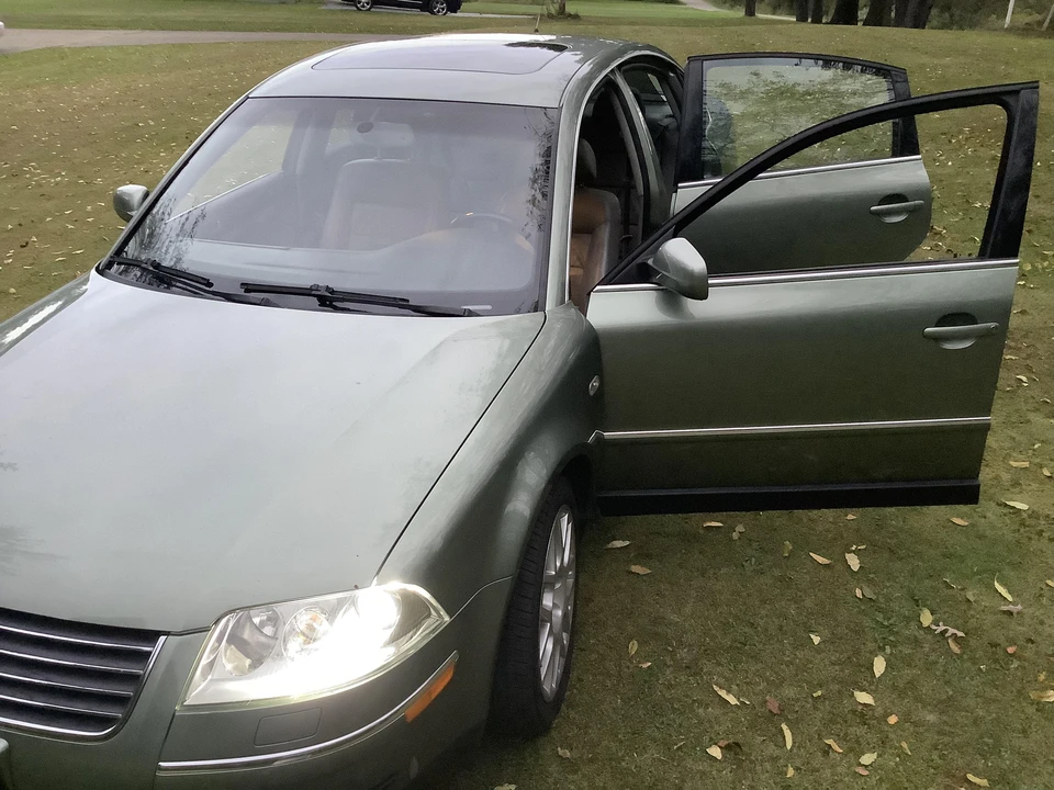 2003 Volkswagen Passat - Image 18 of 31