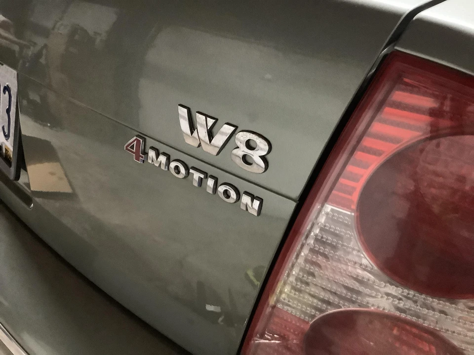 2003 Volkswagen Passat - Image 24 of 31
