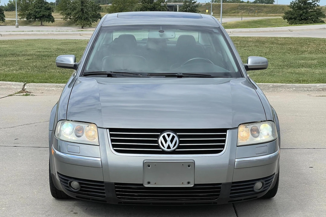 2003 Volkswagen Passat - Image 2 of 31