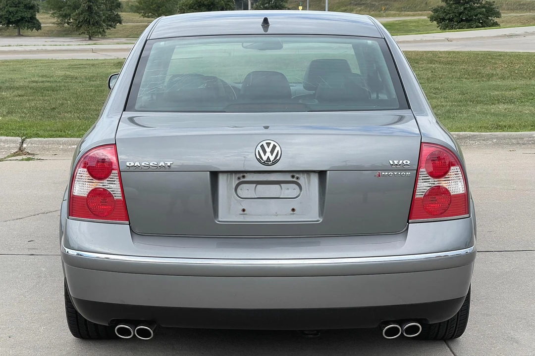 2003 Volkswagen Passat - Image 5 of 31
