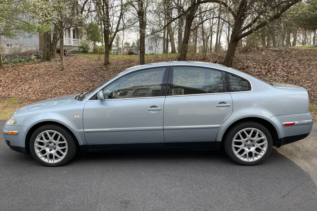 2003 Volkswagen Passat - Image 3 of 31
