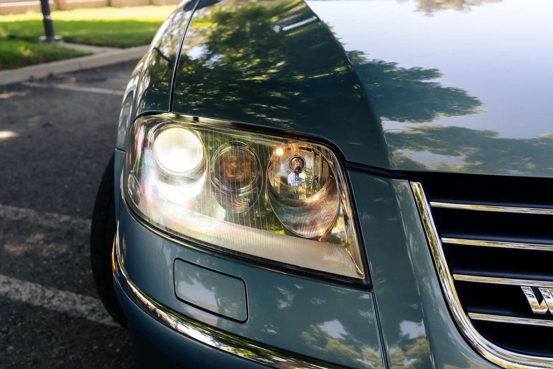 2003 Volkswagen Passat - Image 13 of 31