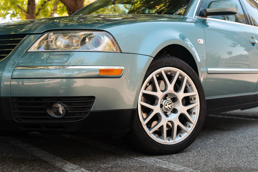 2003 Volkswagen Passat - Image 18 of 31