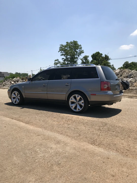 2003 Volkswagen Passat - Image 16 of 31