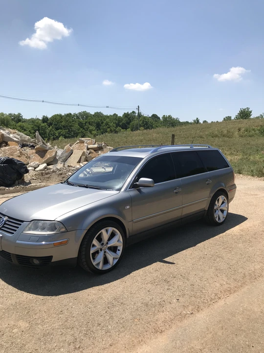 2003 Volkswagen Passat - Image 10 of 31