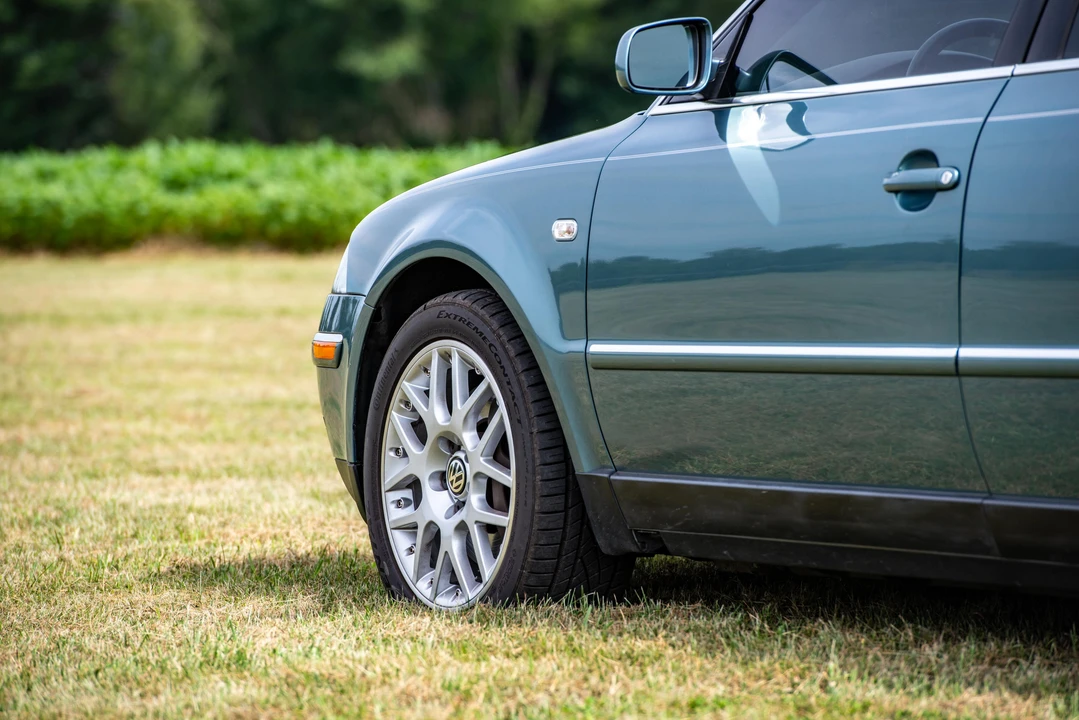 2003 Volkswagen Passat - Image 24 of 31