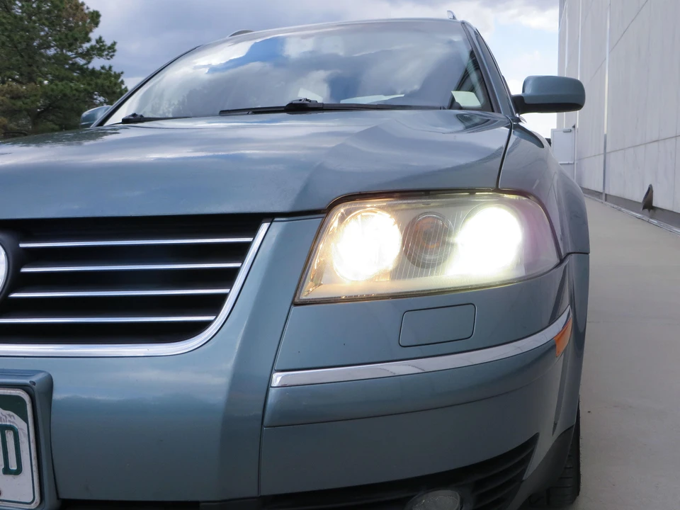 2003 Volkswagen Passat - Image 13 of 31