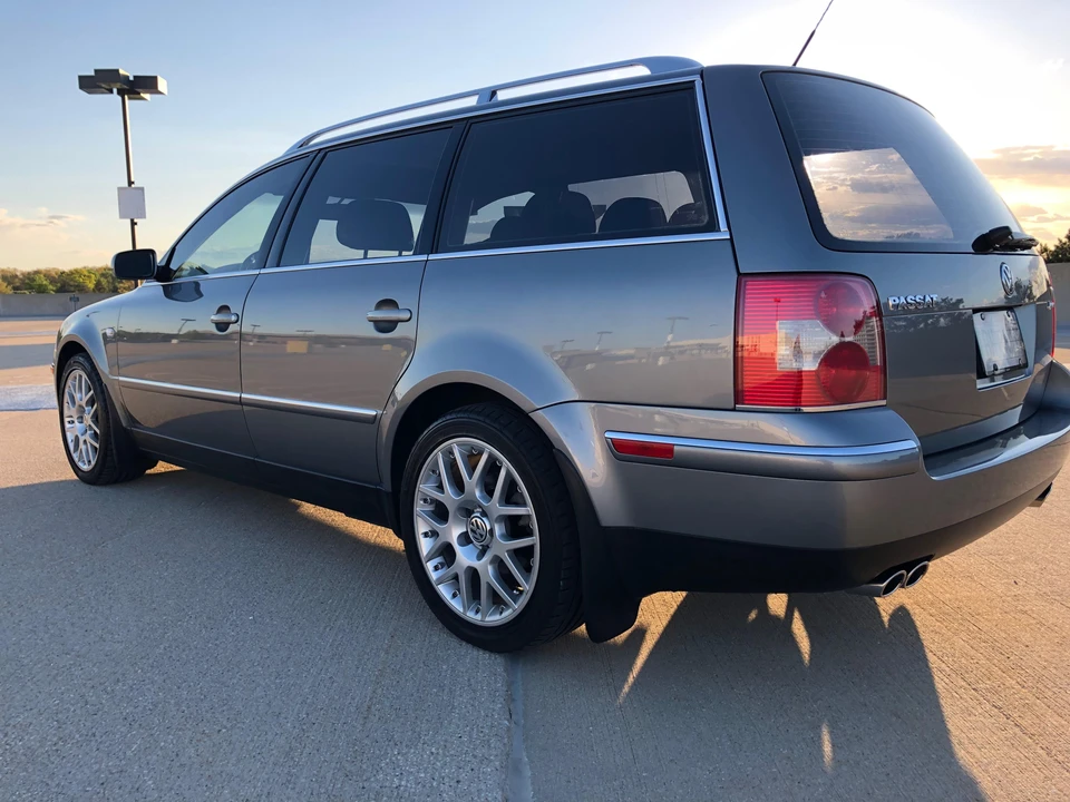 2003 Volkswagen Passat - Image 10 of 31