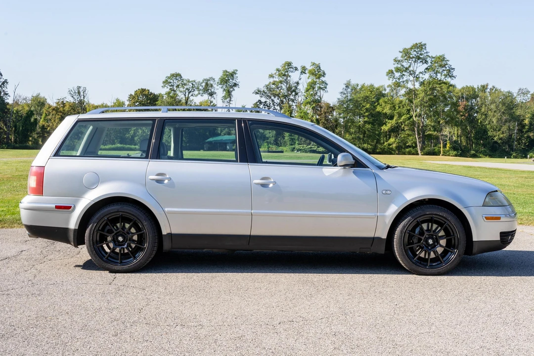 2003 Volkswagen Passat - Image 3 of 31