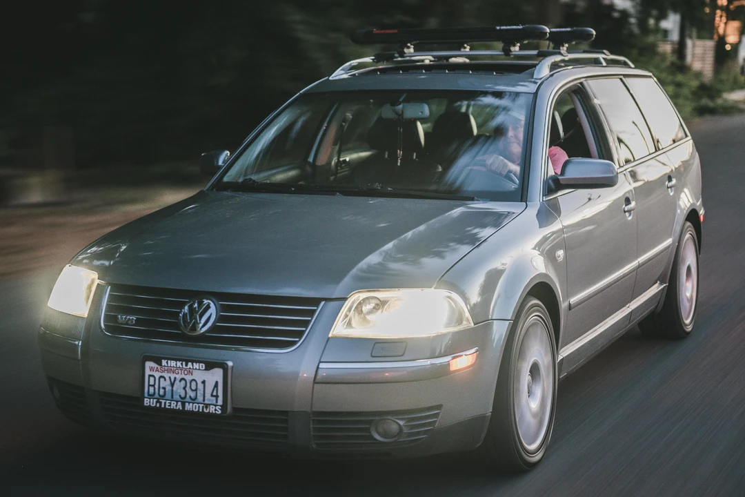2003 Volkswagen Passat - Image 3 of 6