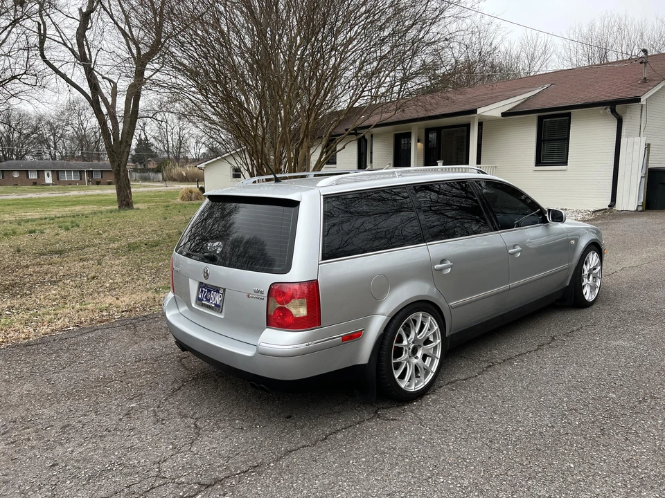 2003 Volkswagen Passat - Image 23 of 31