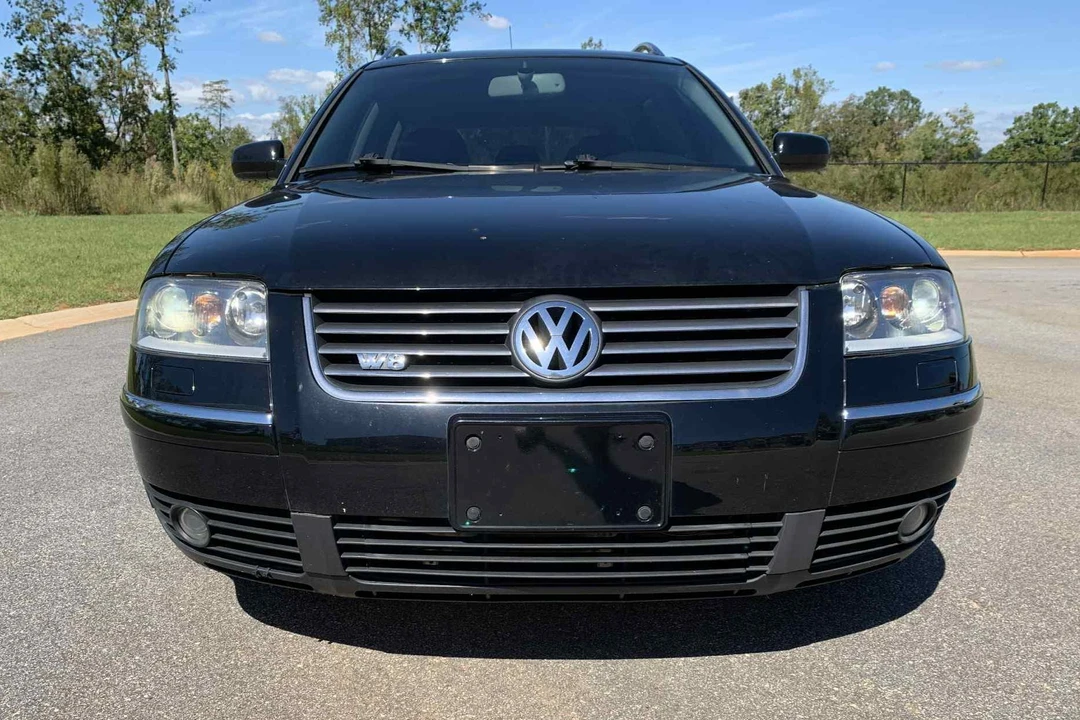 2003 Volkswagen Passat - Image 2 of 31