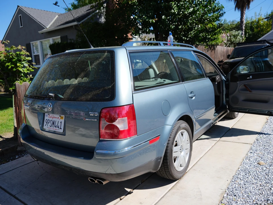 2003 Volkswagen Passat - Image 10 of 21
