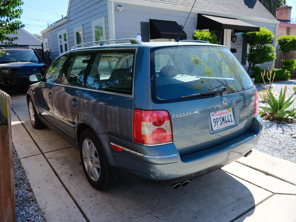 2003 Volkswagen Passat - Image 9 of 21