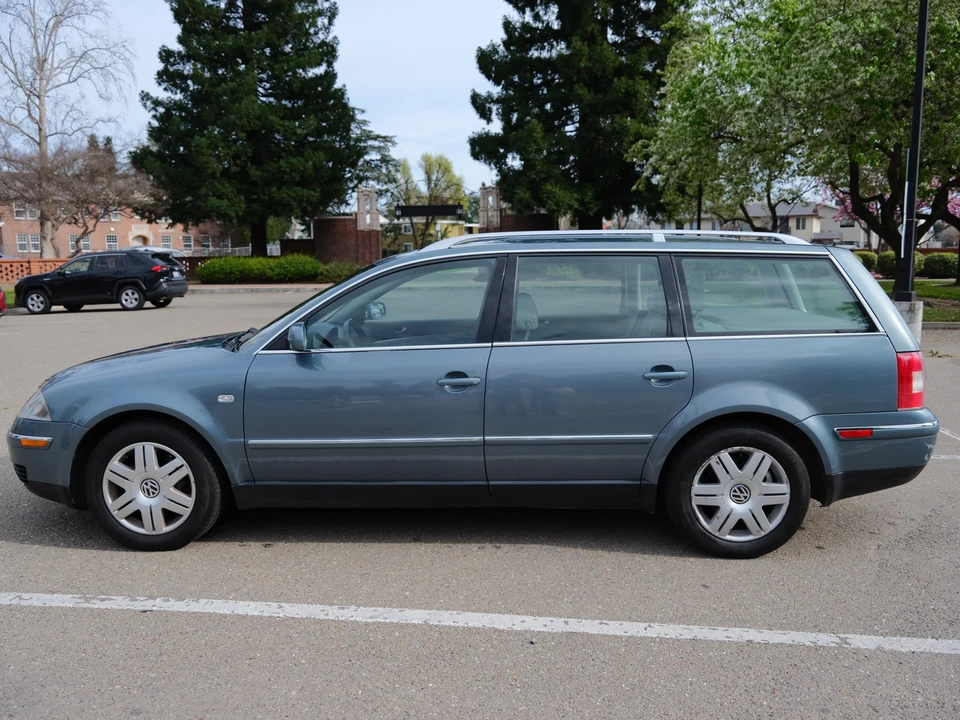 2003 Volkswagen Passat - Image 8 of 21