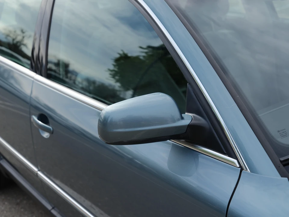 2003 Volkswagen Passat - Image 12 of 21