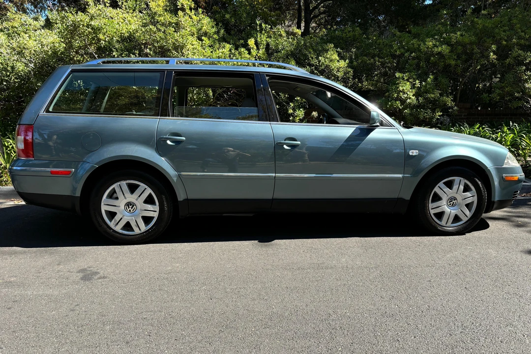2003 Volkswagen Passat - Image 3 of 31