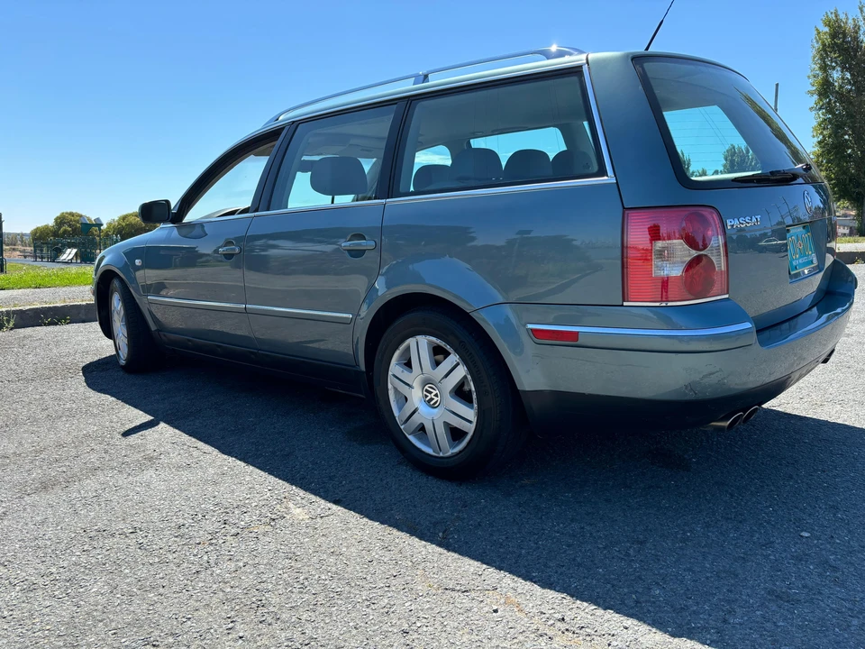 2003 Volkswagen Passat - Image 11 of 31
