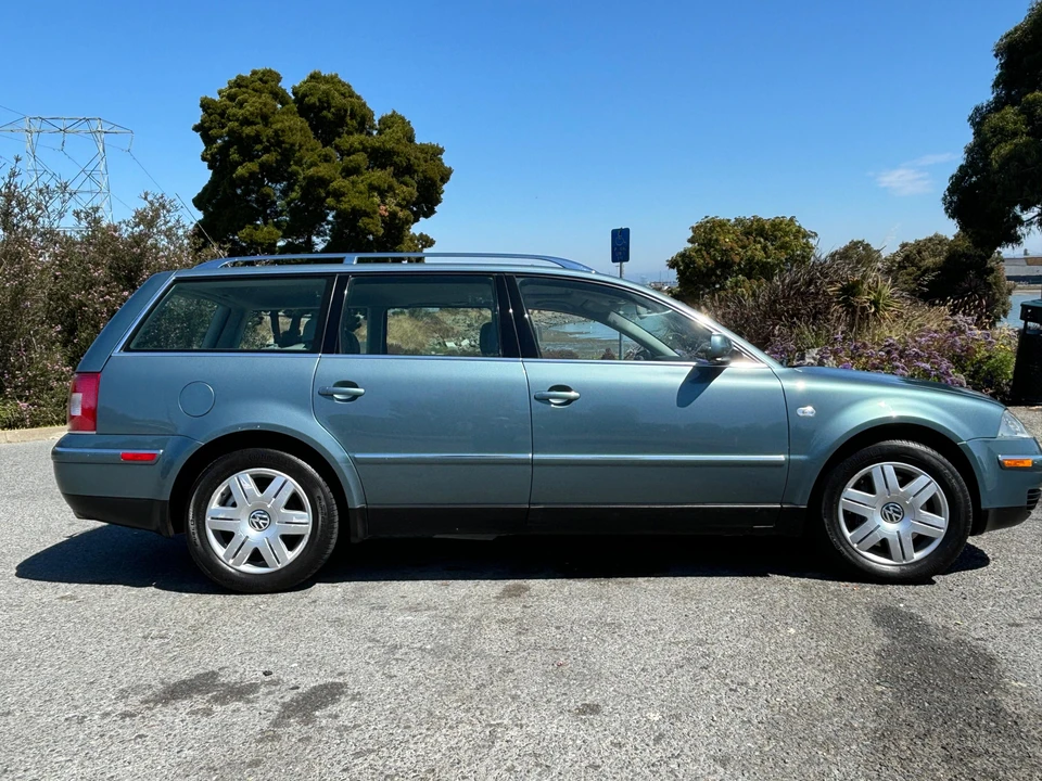 2003 Volkswagen Passat - Image 13 of 31