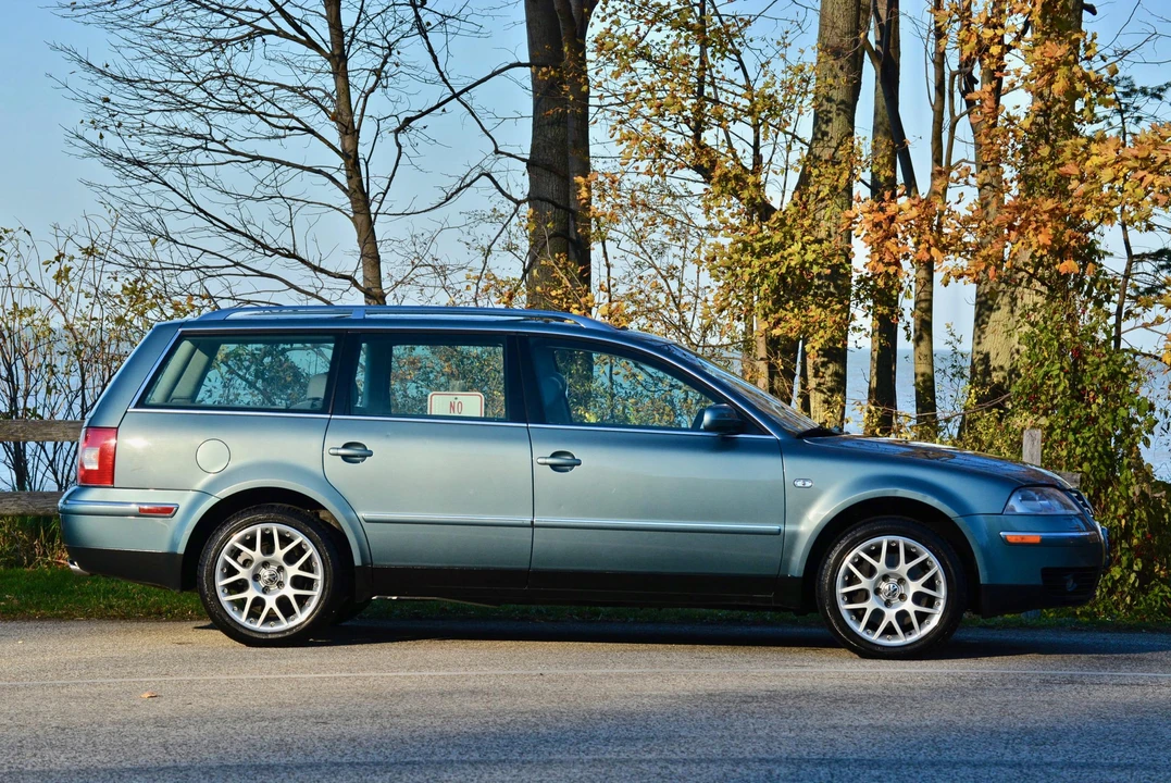 2003 Volkswagen Passat - Image 3 of 31