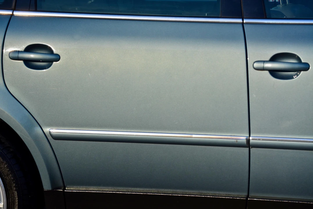 2003 Volkswagen Passat - Image 23 of 31