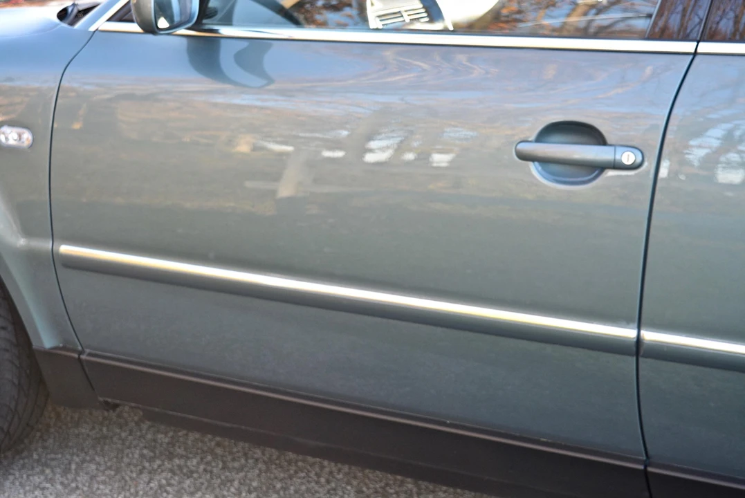 2003 Volkswagen Passat - Image 13 of 31