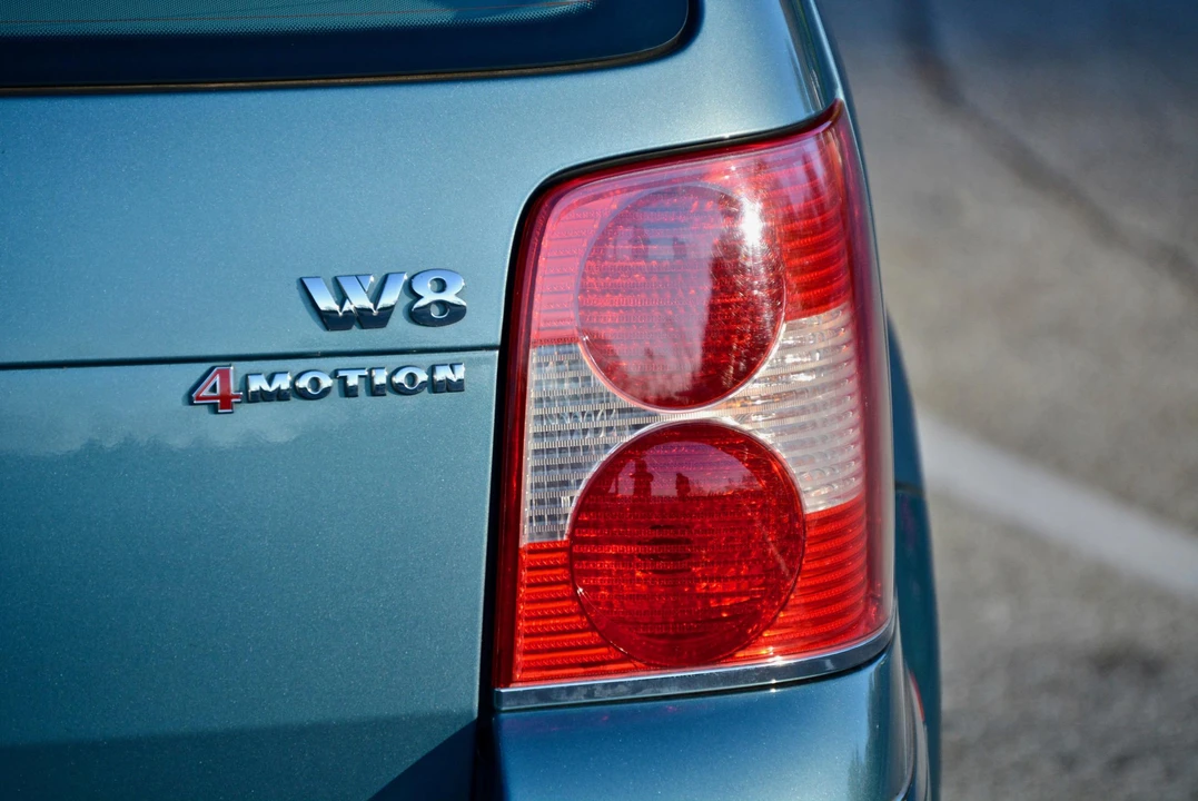 2003 Volkswagen Passat - Image 21 of 31