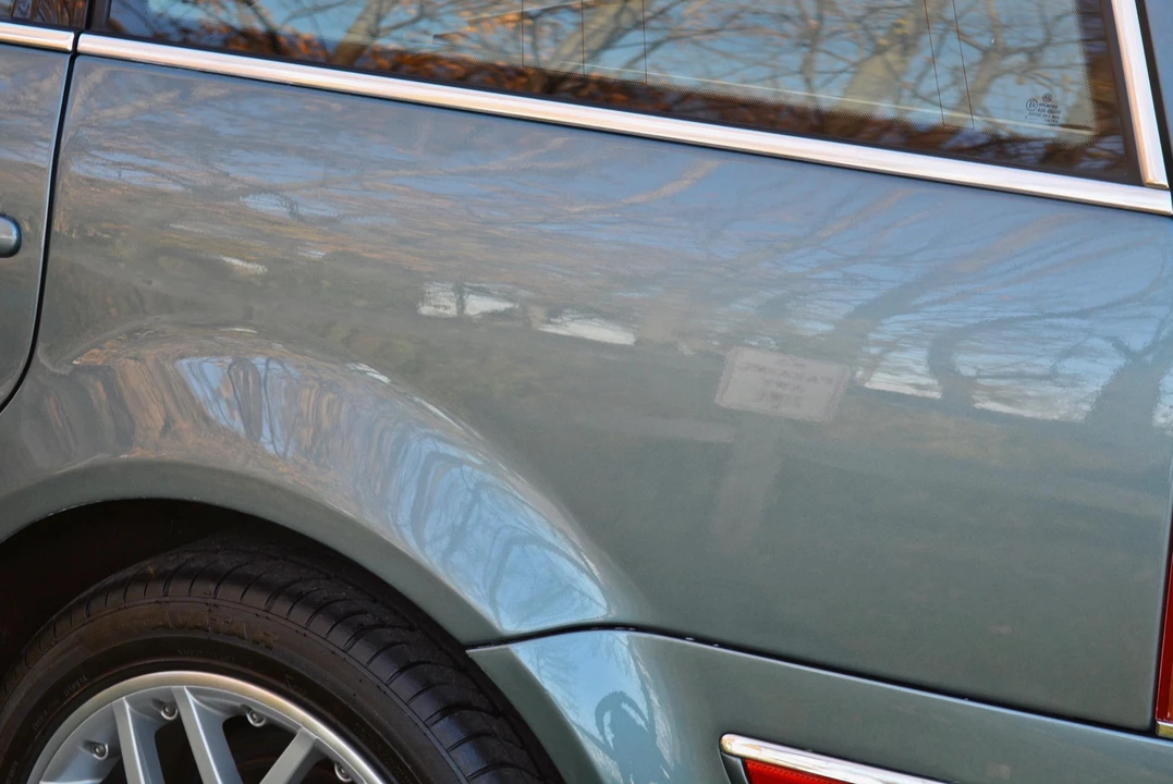 2003 Volkswagen Passat - Image 15 of 31