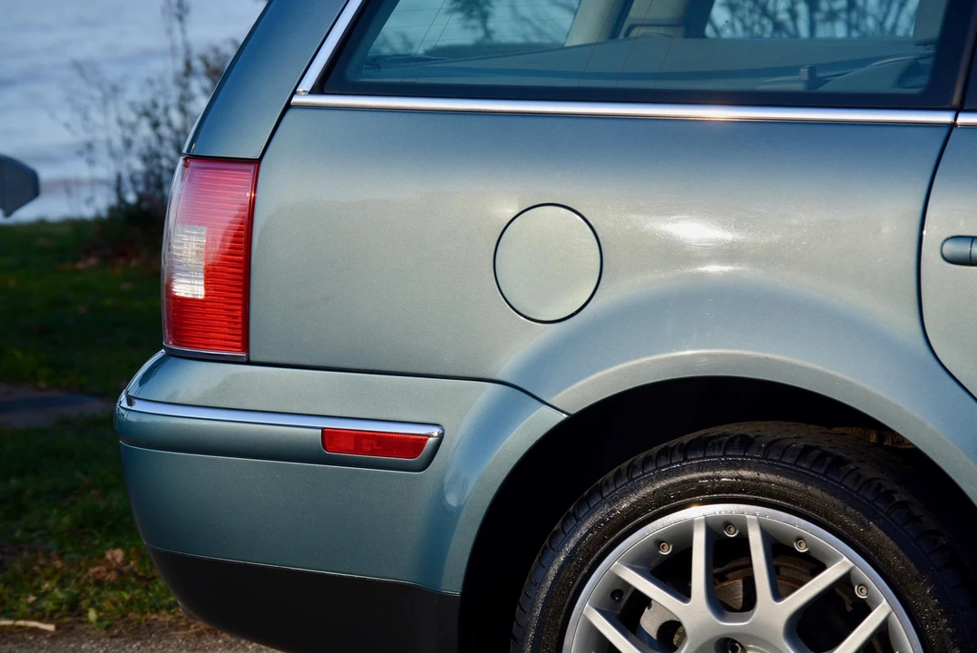 2003 Volkswagen Passat - Image 22 of 31